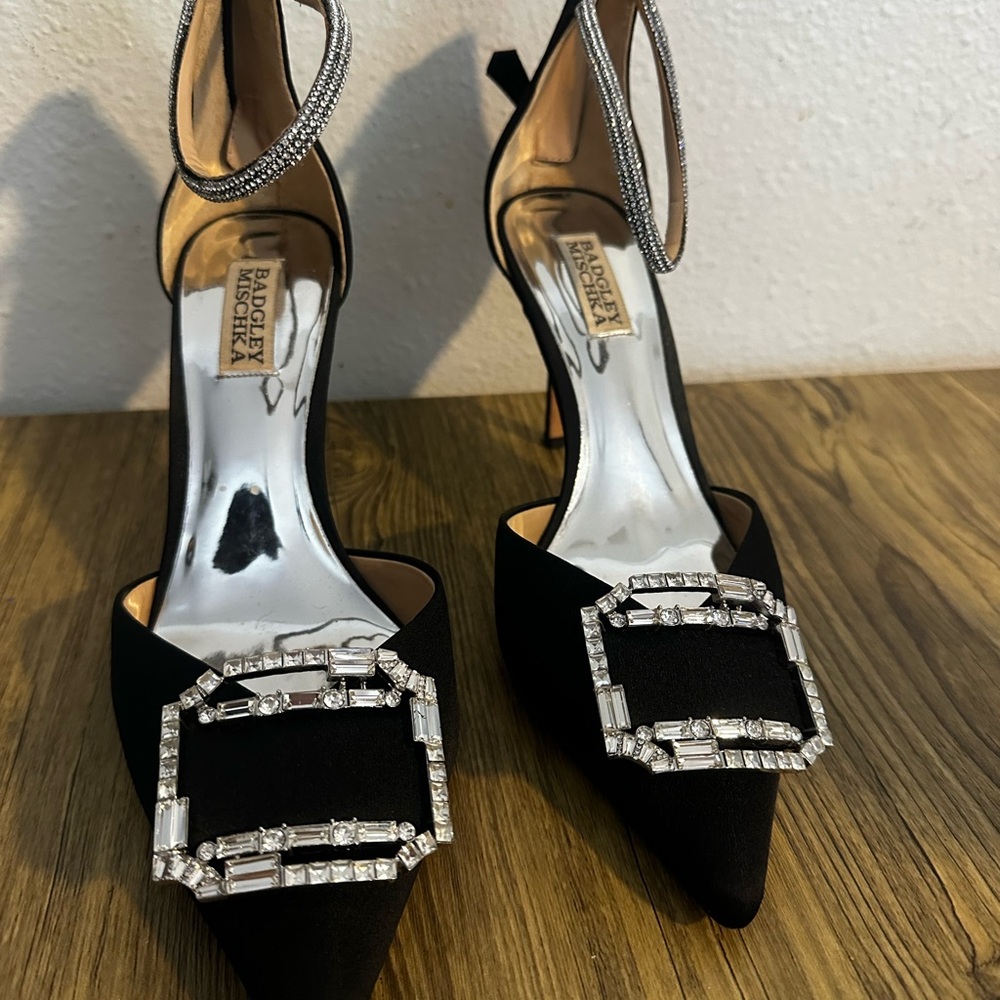 Badgley Mischka Black Pointed Toe Heels with Crystal Buckles